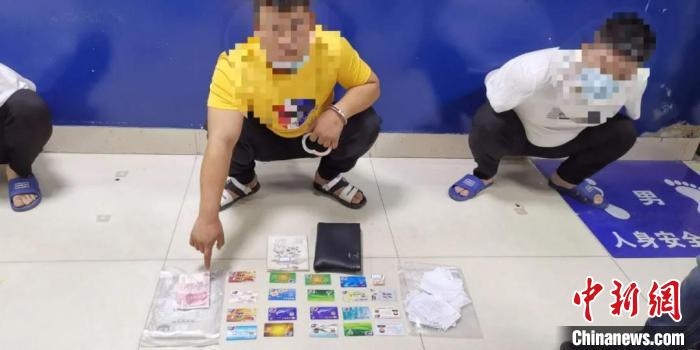 圖為警方抓獲犯罪嫌疑人。警方供圖