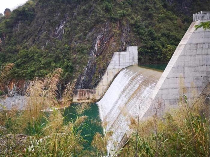2021年12月7日，督察組現(xiàn)場督察發(fā)現(xiàn)，未取得相關(guān)手續(xù)的上立亭電站主體工程已完成建設(shè)