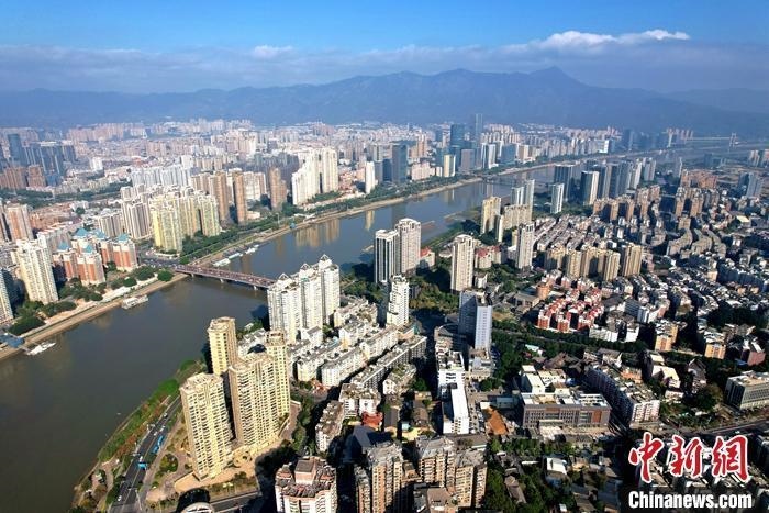 資料圖：城市高樓林立。 <a target='_blank' href='/'>中新社</a>記者 王東明 攝