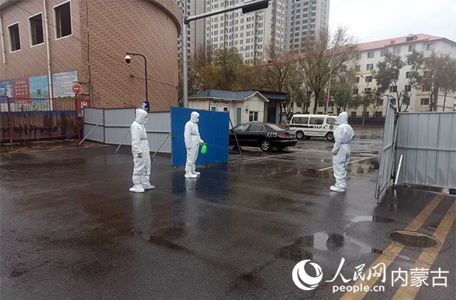 東瓦窯市場有序恢復(fù)開放。賽罕區(qū)融媒體中心供圖