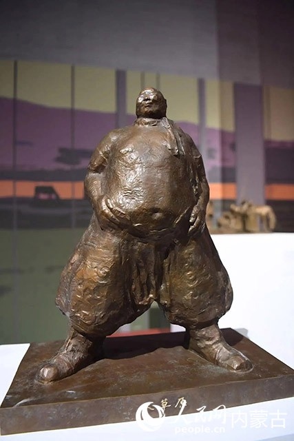 吳為山作品《大草原》。人民網(wǎng)記者富麗娟攝