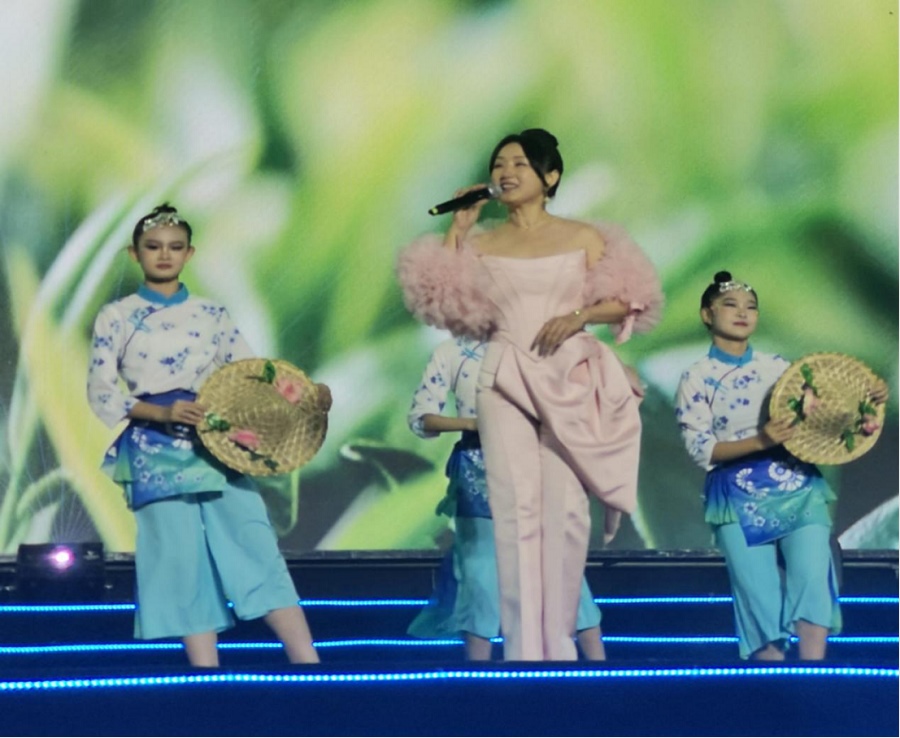 “如七而遇 相思烏?！边@場(chǎng)七夕主題音樂會(huì)甜出圈584.png