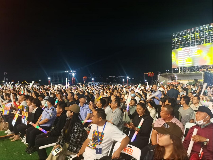 “如七而遇 相思烏?！边@場(chǎng)七夕主題音樂會(huì)甜出圈665.png