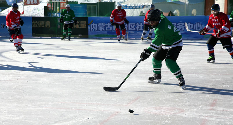 1736991155797508.jpg 冰球.jpg