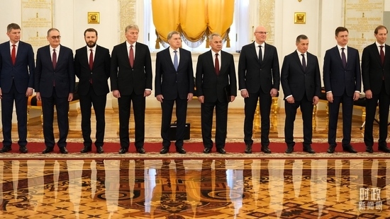  △參加歡迎儀式的俄方代表。（總臺國廣記者李晉拍攝）