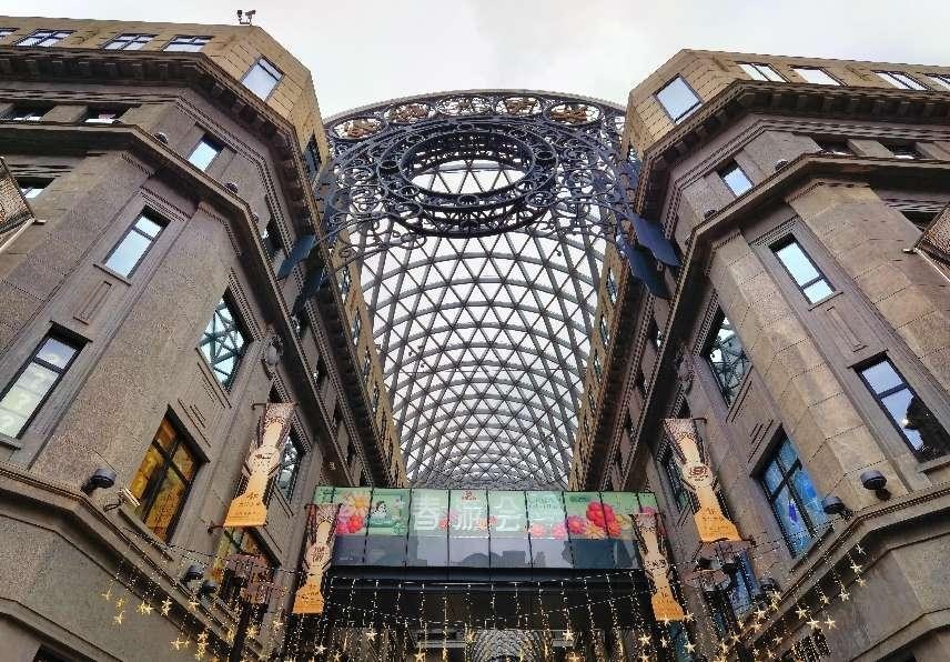 外灘中央廣場內(nèi)景。人民網(wǎng)記者 楊文全攝