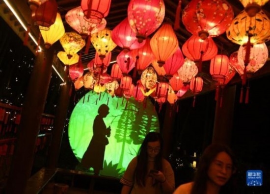 浙江新昌:夜經(jīng)濟(jì)拉動(dòng)旅游業(yè)發(fā)展