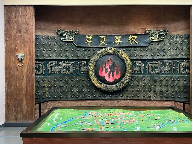 鑒往知來，跟著總書記學(xué)歷史丨走進(jìn)一座博物館，尋根五千年中華文明