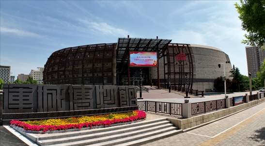 鑒往知來，跟著總書記學(xué)歷史丨走進(jìn)一座博物館，尋根五千年中華文明