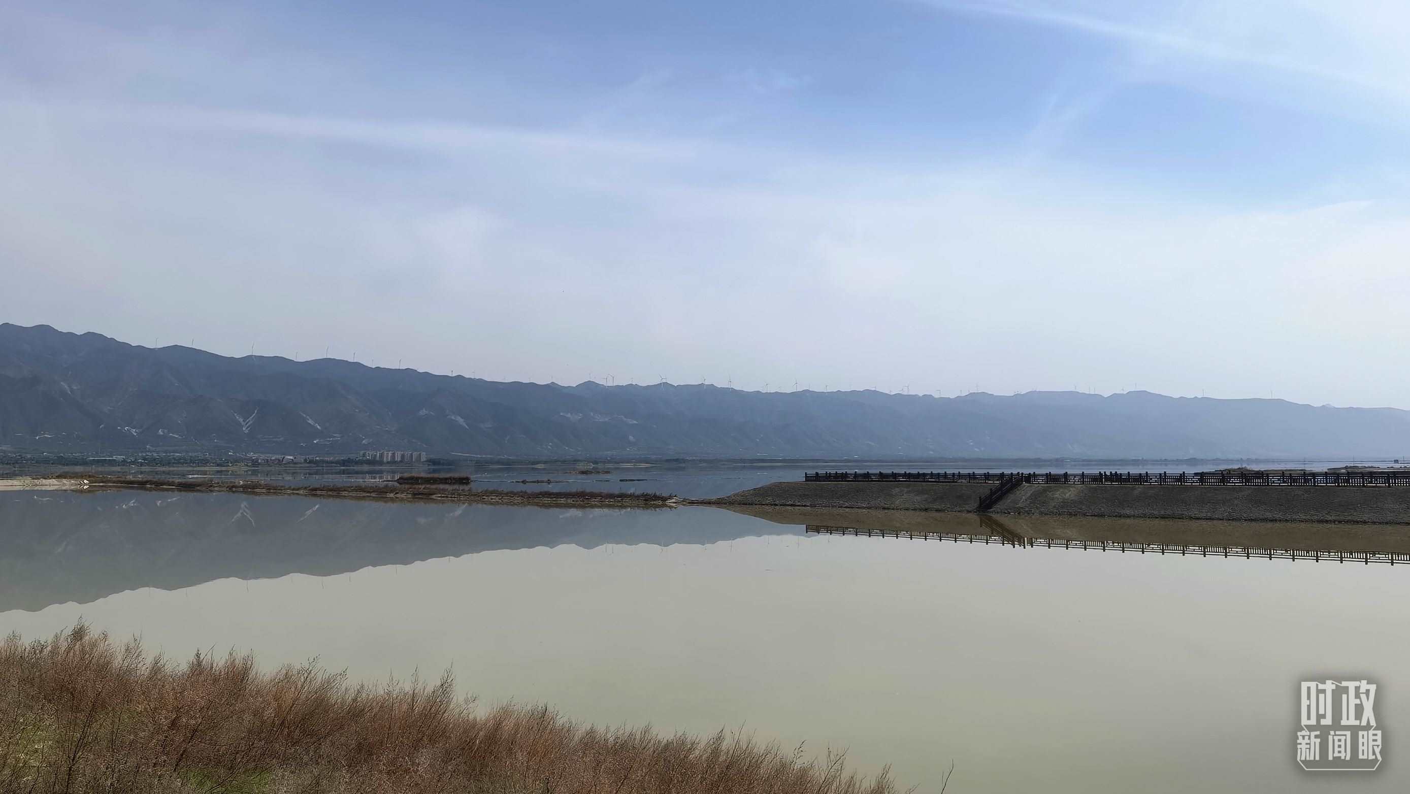 △運(yùn)城鹽湖。（總臺(tái)央視記者馬亞陽拍攝）