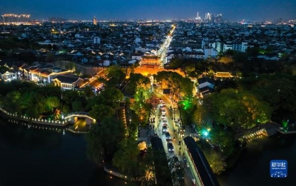 鏡觀中國(guó)丨雙面“繡”姑蘇