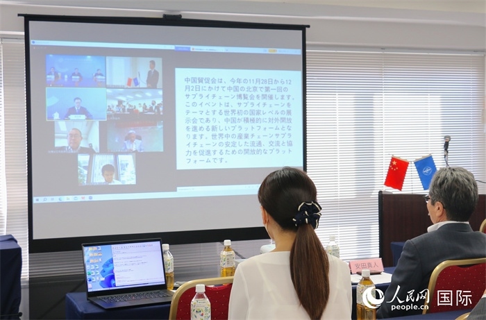 中國(guó)貿(mào)促會(huì)副會(huì)長(zhǎng)柯良棟視頻致辭。人民網(wǎng) 許可攝