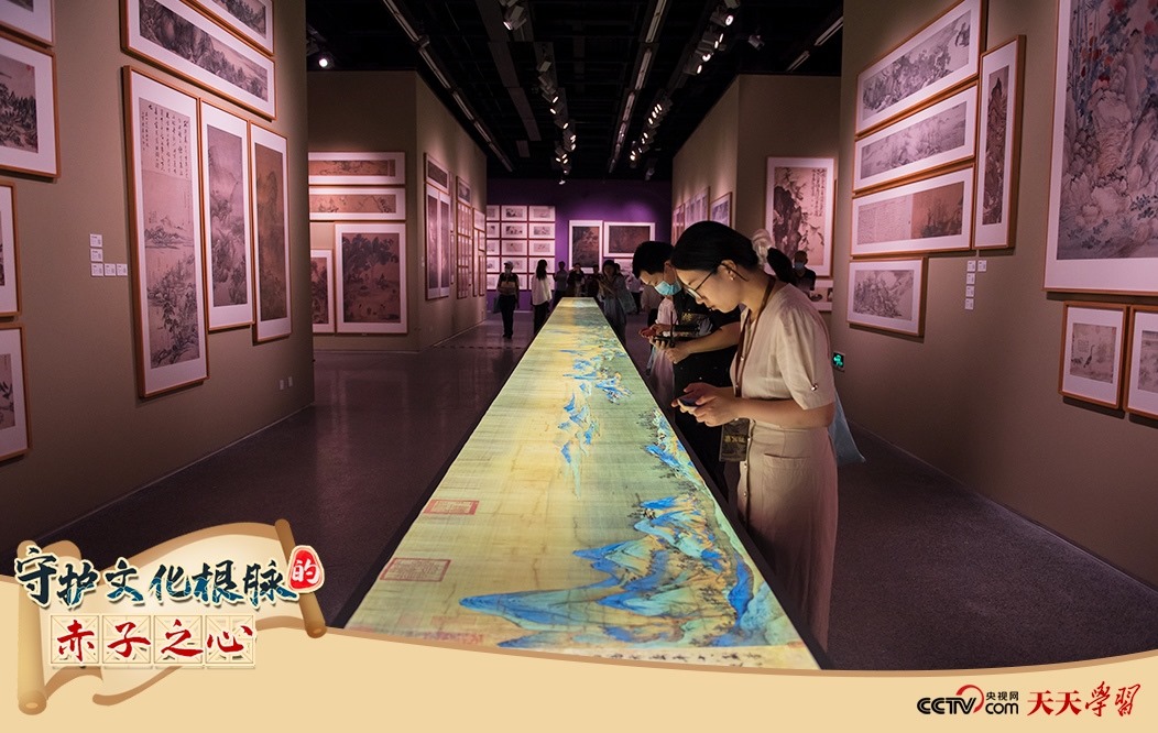 2023年7月1日，觀眾在浙江寧波美術(shù)館參觀中國歷代繪畫大系成果展·寧波特展。