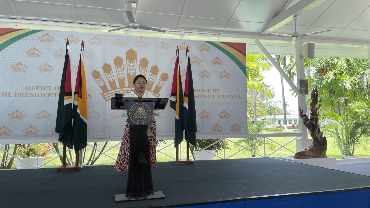 圭亞那第一夫人阿爾雅·阿里發(fā)表致辭。第18期援圭亞那醫(yī)療隊供圖