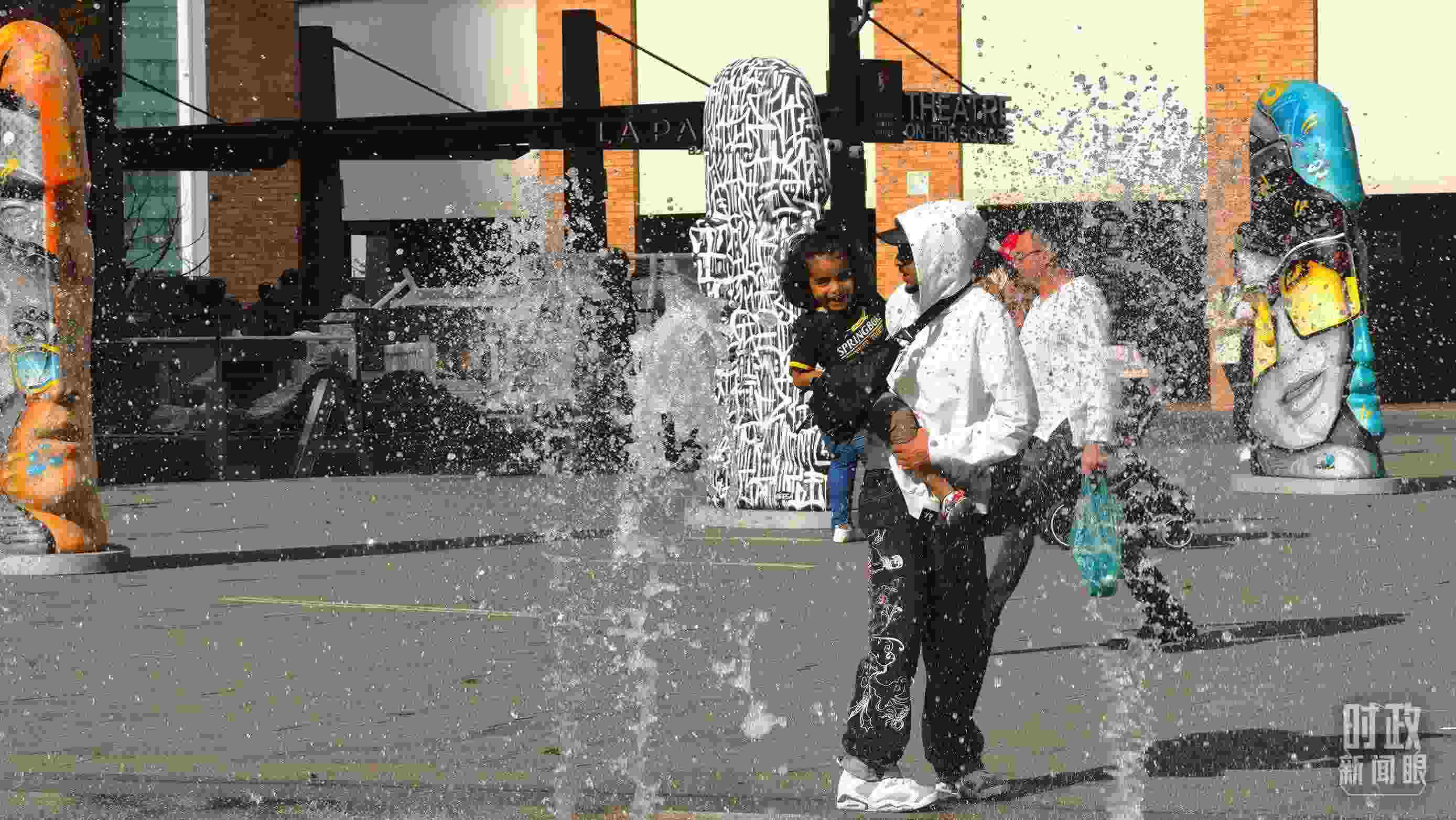 △約翰內(nèi)斯堡街頭。（總臺(tái)央視記者韓銳拍攝）