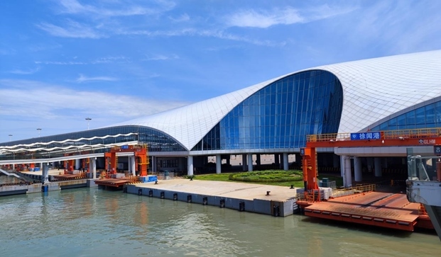 徐聞港樞紐大樓。人民網(wǎng) 樸馨語攝