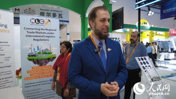 9月2日，巴基斯坦駐華使館商務(wù)參贊古拉姆·卡迪爾接受人民網(wǎng)記者采訪。人民網(wǎng)記者 趙雯博攝