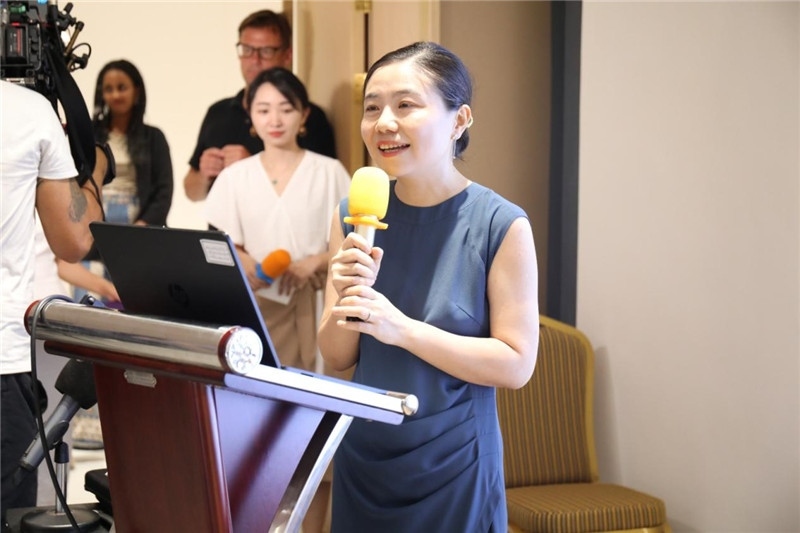 圖為吉布提孔子學(xué)院鄒燕舞院長(zhǎng)為表彰儀式致辭。吉布提孔子學(xué)院供圖