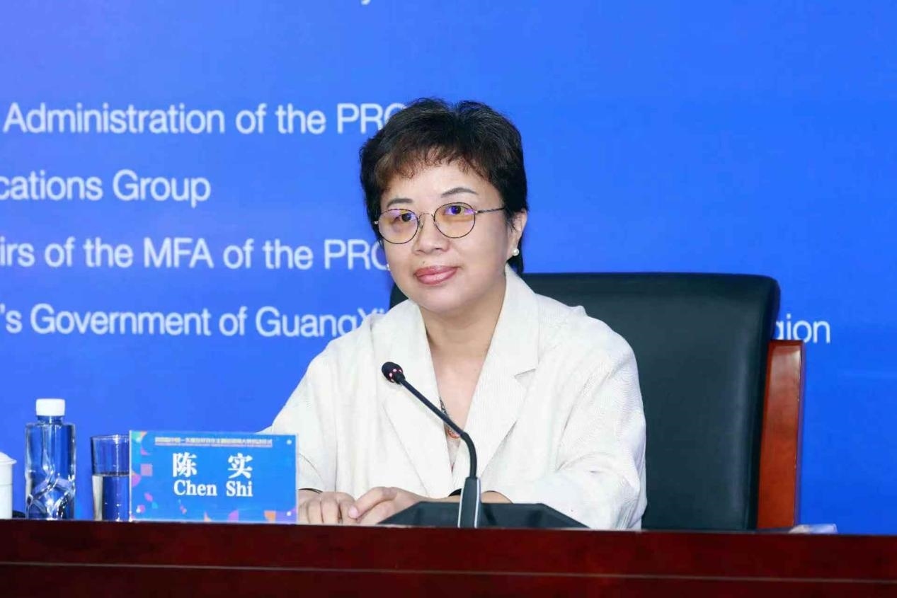 陳實(shí)主持嘉賓致辭環(huán)節(jié)。中國駐東盟使團(tuán)供圖