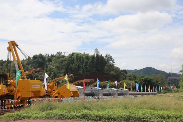 川氣東送二線天然氣管道工程施工現(xiàn)場。受訪者供圖