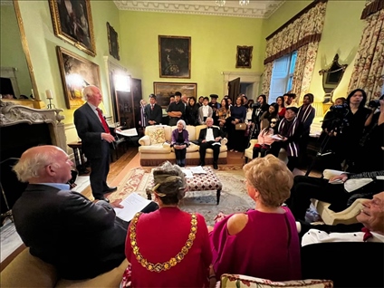 藝術(shù)節(jié)舉辦的人文交流活動。主辦方供圖