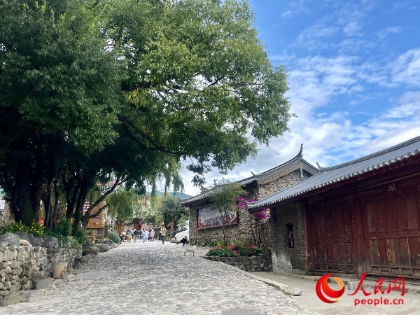 玉湖村村景。人民網(wǎng) 周靜圓攝