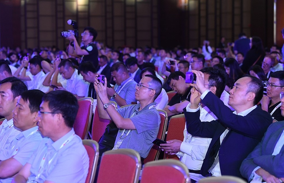 2023數(shù)字經(jīng)濟(jì)峰會(huì)·城市智能升級(jí)主題論壇現(xiàn)場(chǎng)。人民網(wǎng)記者 翁奇羽攝