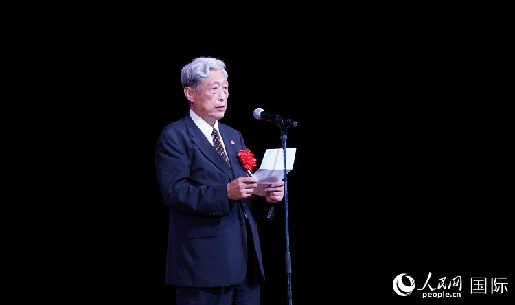 全華聯(lián)會(huì)長何德倫發(fā)表致辭。人民網(wǎng) 蔣曉辰攝