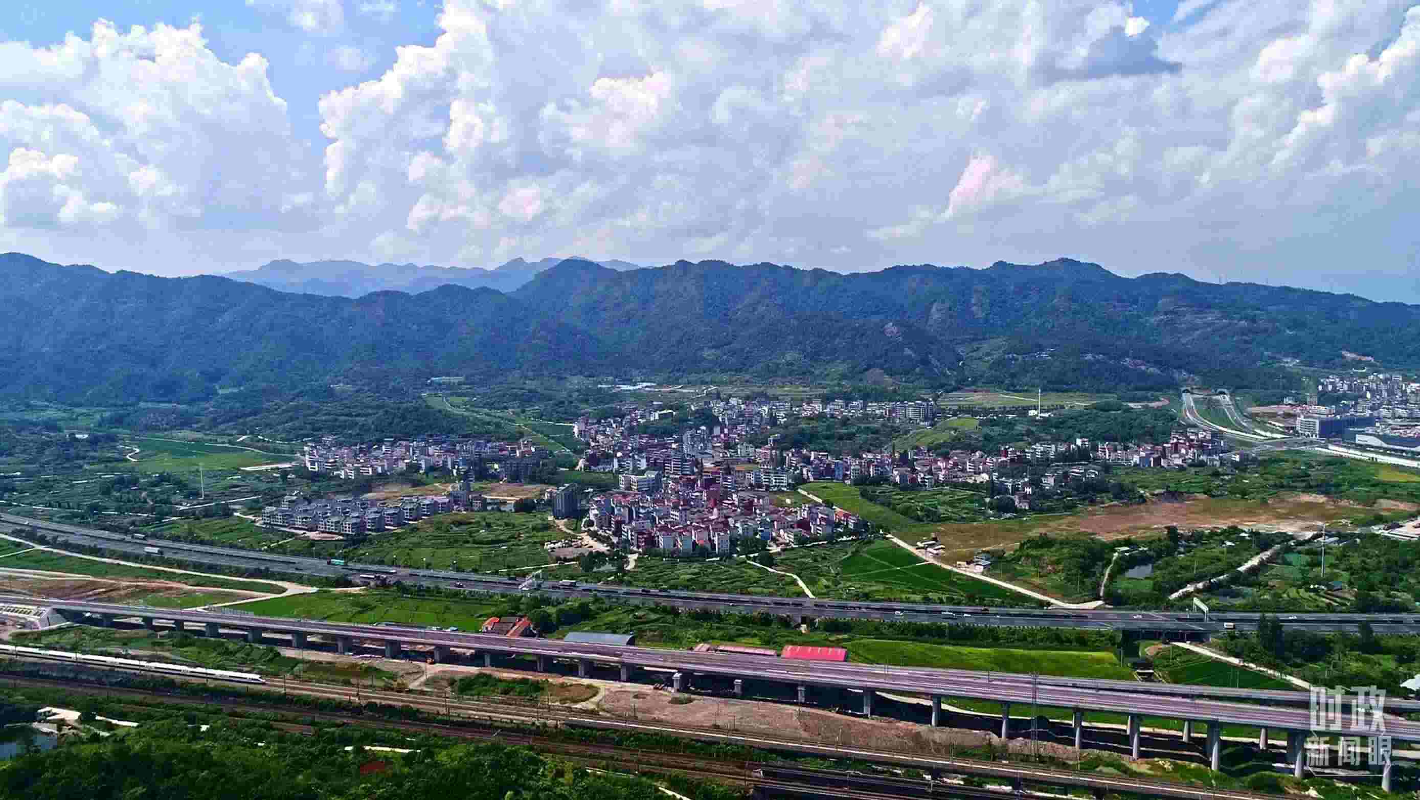 △李祖村航拍。（總臺央視記者范凱拍攝）