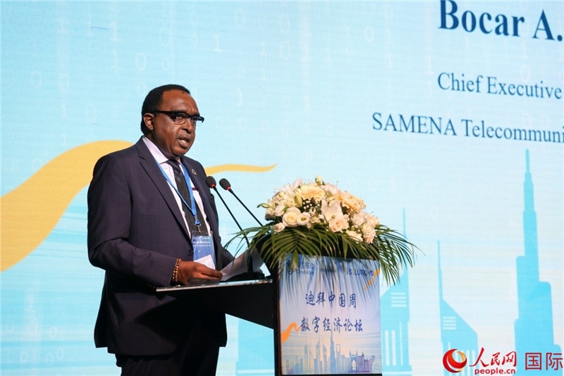 SAMENA電信協(xié)會(huì)首席執(zhí)行官博卡爾致辭。人民網(wǎng)記者任皓宇攝