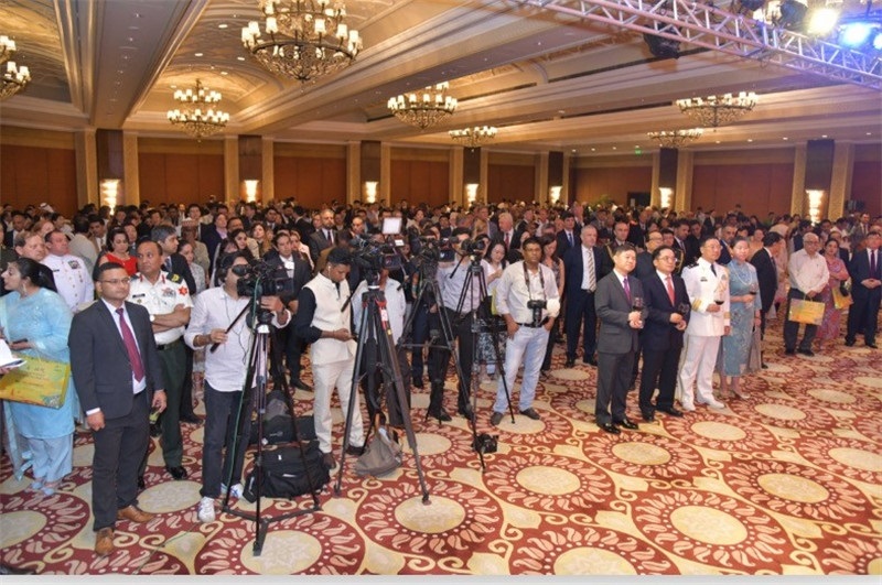 印度各界人士，各國駐印使節(jié)及外交官，中資企業(yè)、留學(xué)生和華僑華人等700余人出席招待會活動現(xiàn)場。中國駐印度大使館供圖