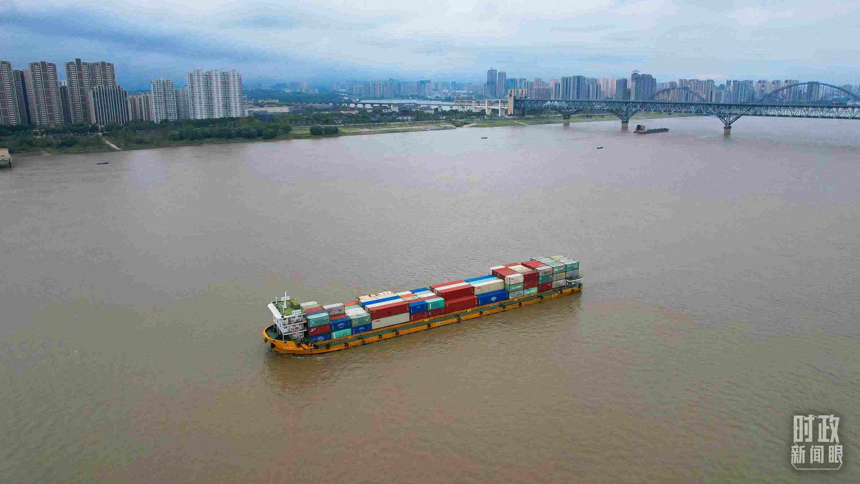△長江九江段。（總臺央視記者范凱拍攝）