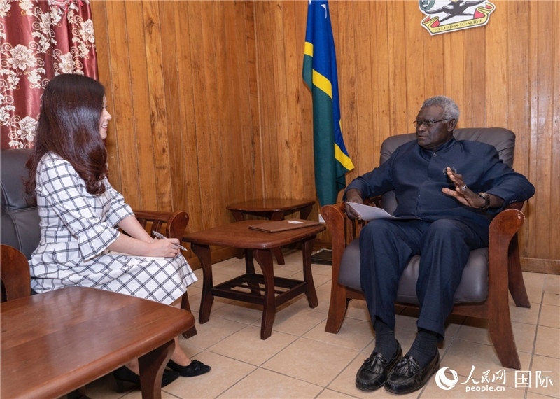 2023年9月14日，所羅門群島總理梅納西·索加瓦雷在首都霍尼亞拉接受人民網(wǎng)記者專訪。人民網(wǎng) 賀吉攝