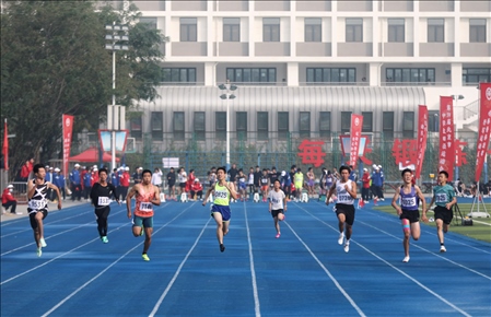 第59屆北京市中學(xué)生田徑運動會暨北京學(xué)生金奧運動隊田徑運動會。北京市教委供圖