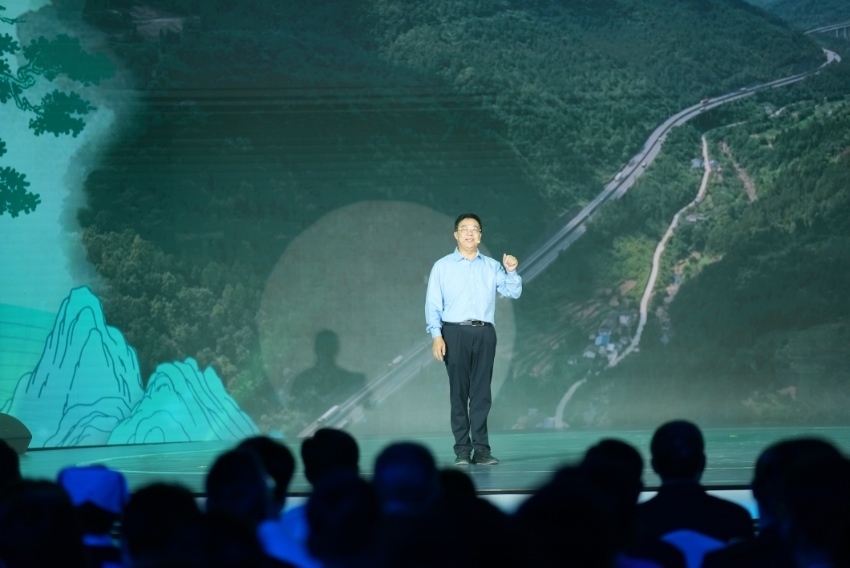 西華師范大學(xué)歷史文化學(xué)院教授蔡東洲