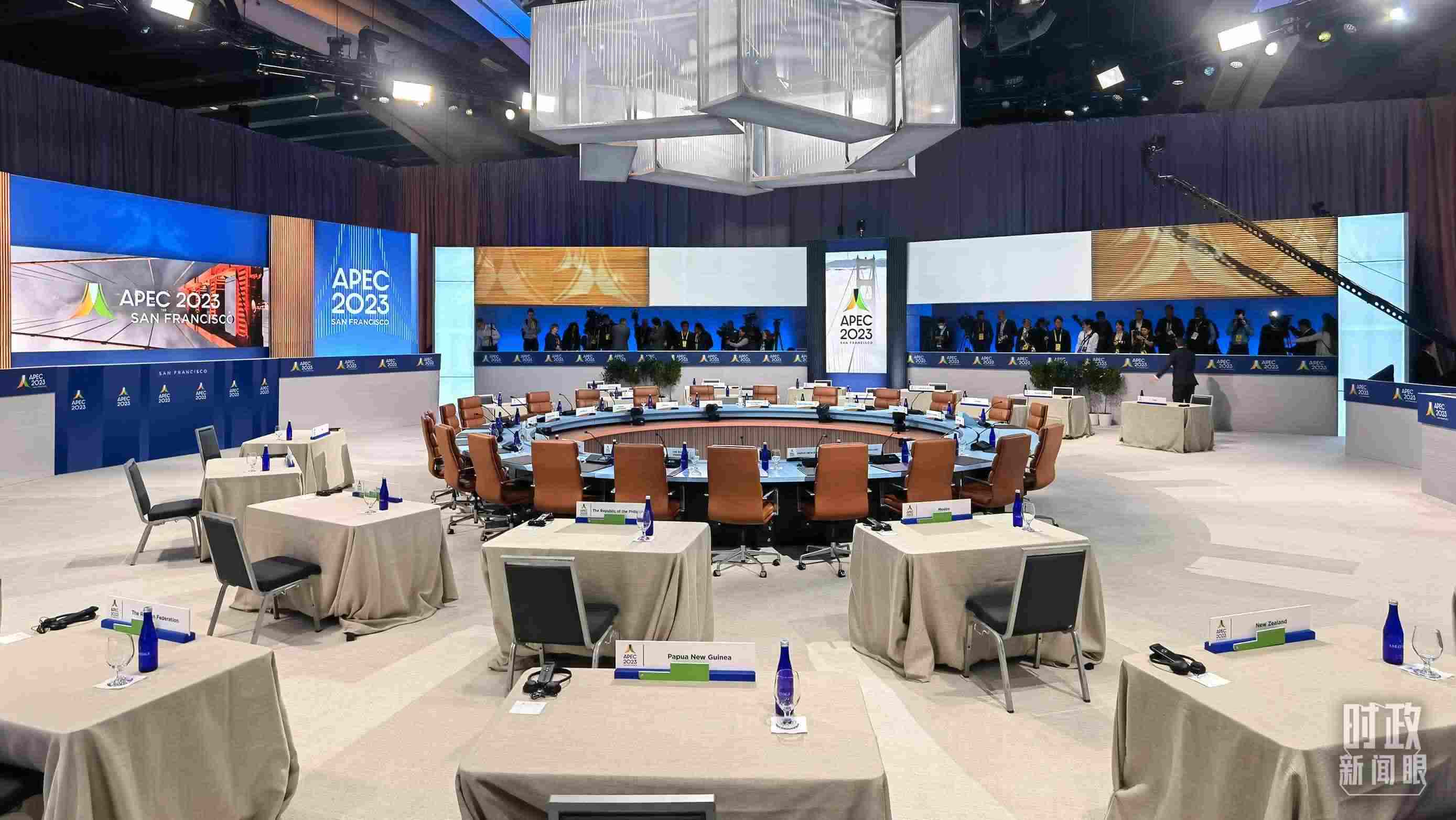 APEC第30次領(lǐng)導(dǎo)人非正式會議開始前的會場。（總臺央視記者石丞拍攝）