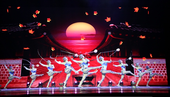 雜技《俏花旦·集體空竹》節(jié)目照。主辦方供圖