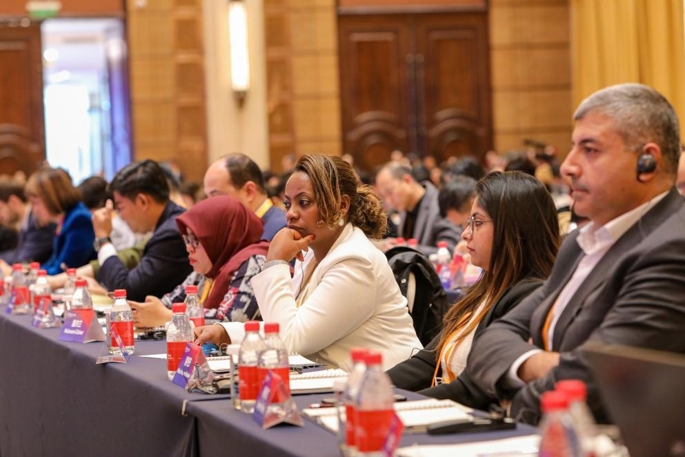 11月24日，論壇嘉賓在聆聽(tīng)演講。新華社記者 辛夢(mèng)晨 攝