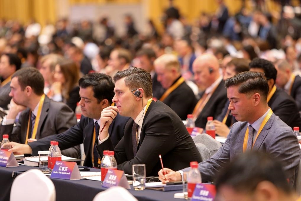 11月24日，論壇嘉賓在聆聽(tīng)演講。新華社記者 辛夢(mèng)晨 攝