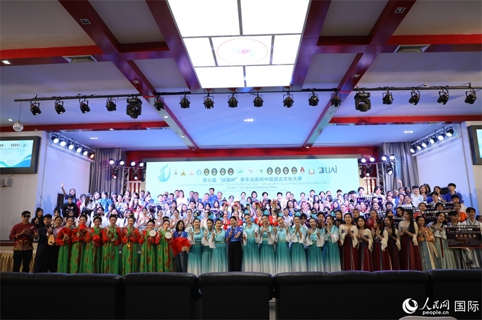 獲獎選手合影。人民網(wǎng)記者 孫廣勇攝