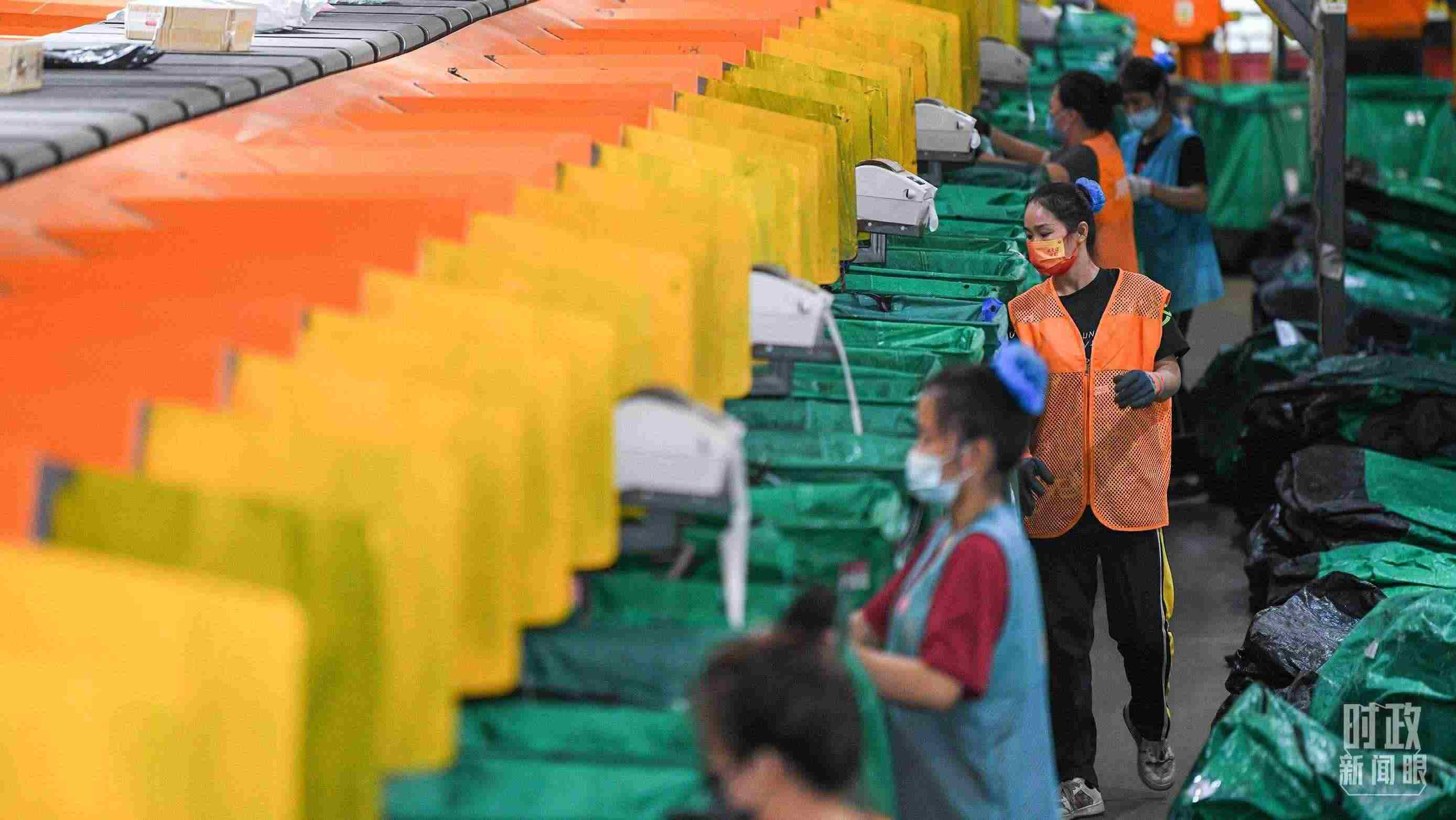 △今年“雙11”當(dāng)天全國(guó)快遞業(yè)務(wù)量達(dá)6.39億件。