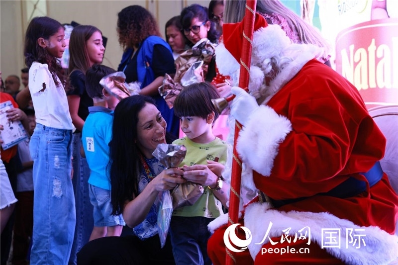 捐贈活動現(xiàn)場。人民網(wǎng)記者宋亦然攝