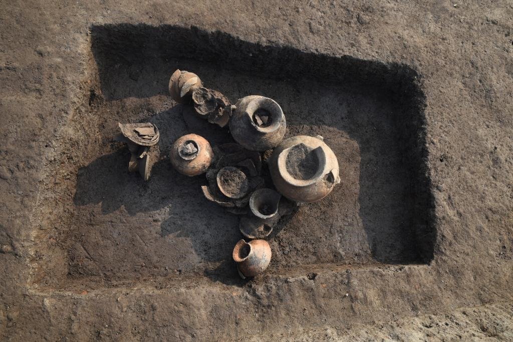 汶溪遺址河姆渡文化晚期墓葬。寧波市文化遺產(chǎn)管理研究院供圖