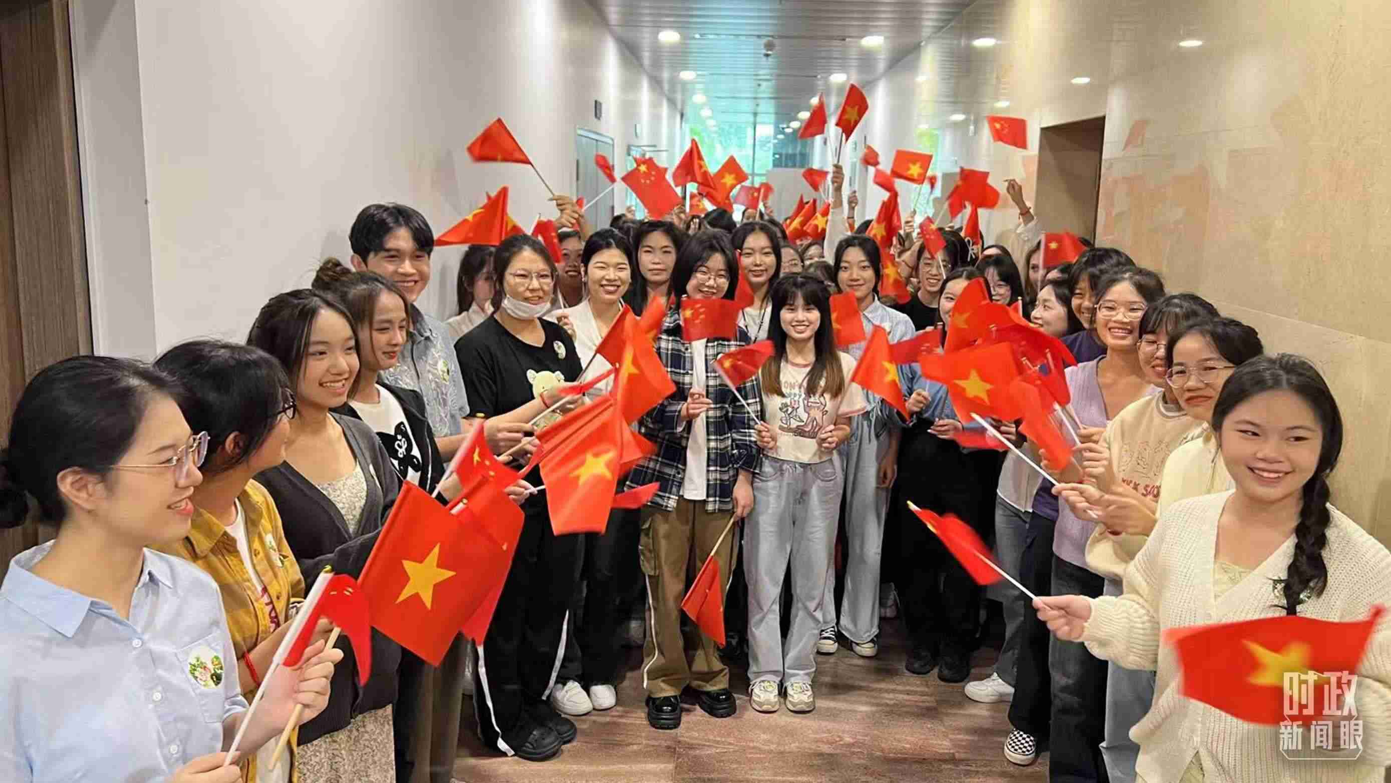 △中越青年齊聚一堂。（總臺(tái)央視記者程鋮拍攝）