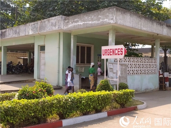 莫諾和庫福省中心醫(yī)院急診科。人民網記者 黃培昭攝
