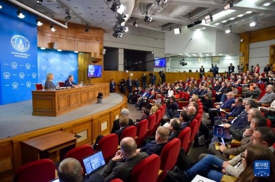 1月18日，在俄羅斯首都莫斯科，俄羅斯外長拉夫羅夫回答記者提問。新華社發(fā)（亞歷山大攝）