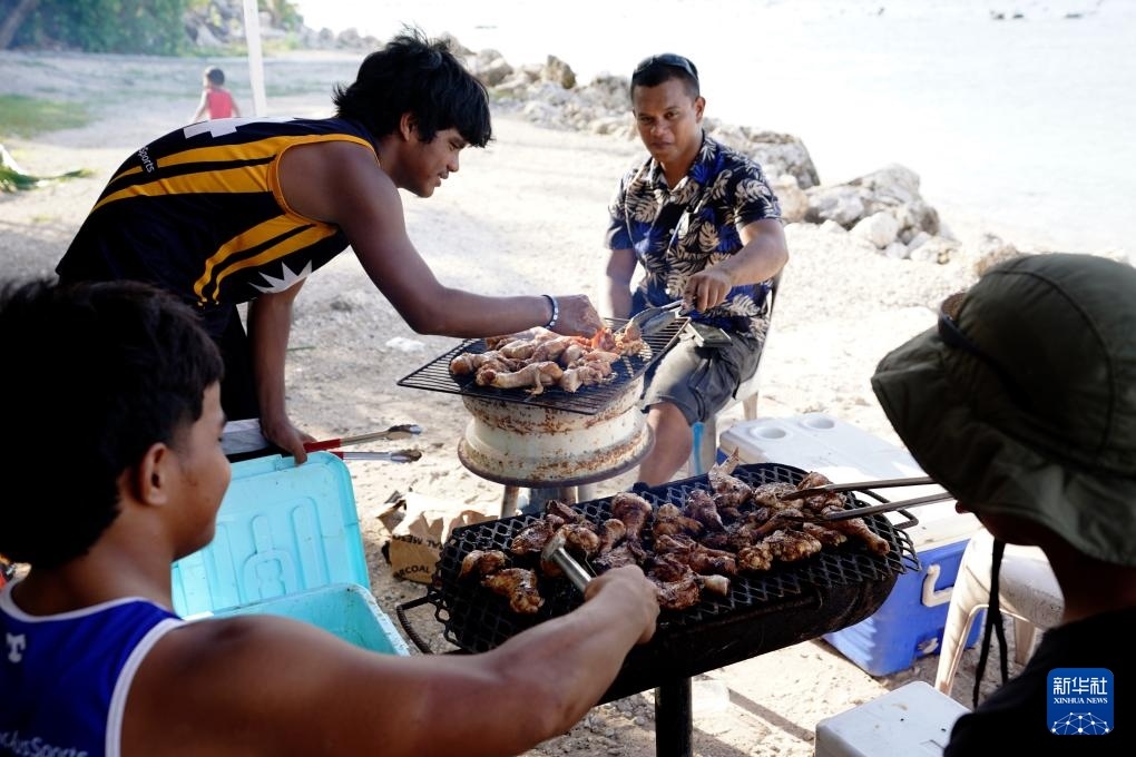 1月20日，當?shù)厝嗽阼敽＿厽?。新華社記者 王申 攝