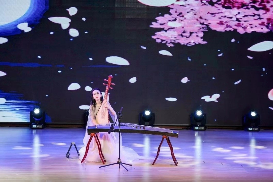 聯(lián)歡晚會(huì)現(xiàn)場(chǎng)。（主辦方供圖）