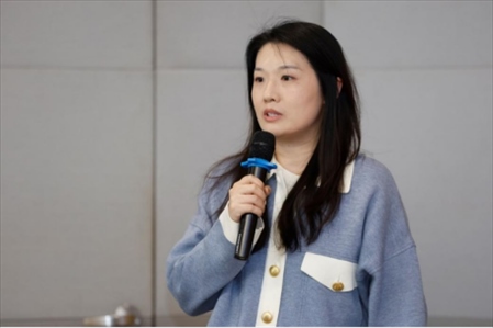 人民在線產(chǎn)品研發(fā)部主任、人民版權(quán)負(fù)責(zé)人劉曉曈發(fā)言