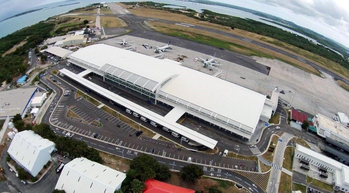 安巴維爾伯德國際機(jī)場新航站樓全景